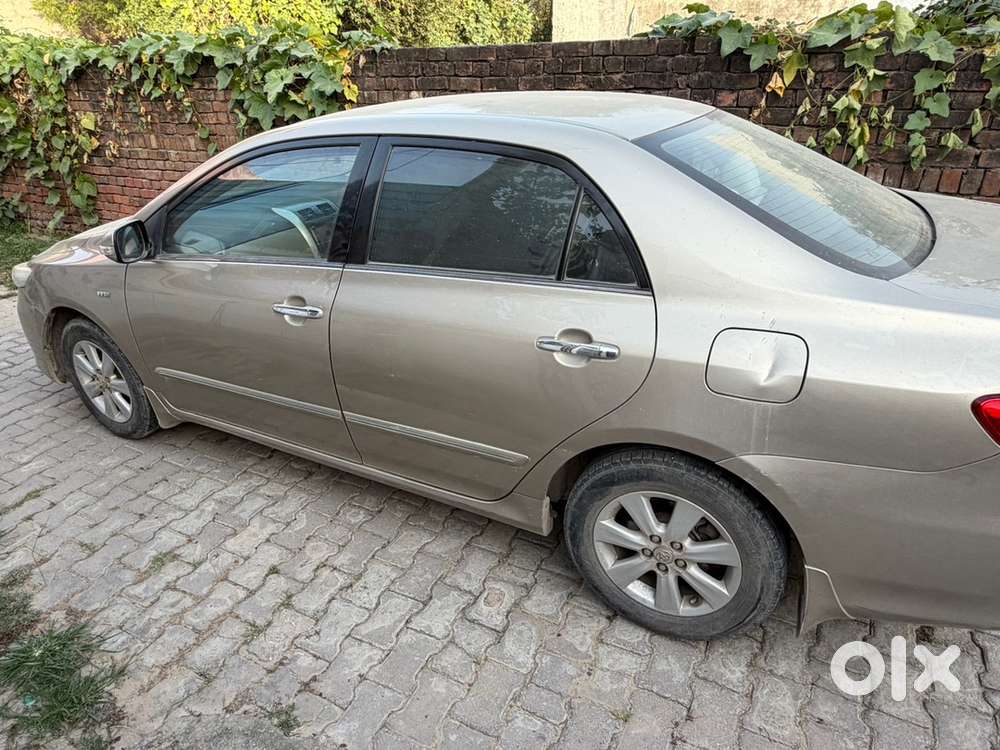 2011 Toyota Corolla Altis