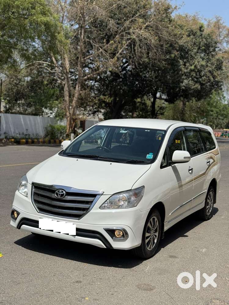 Toyota Innova 2.5 Zx 7 Str Bs-iv, 2015, Diesel