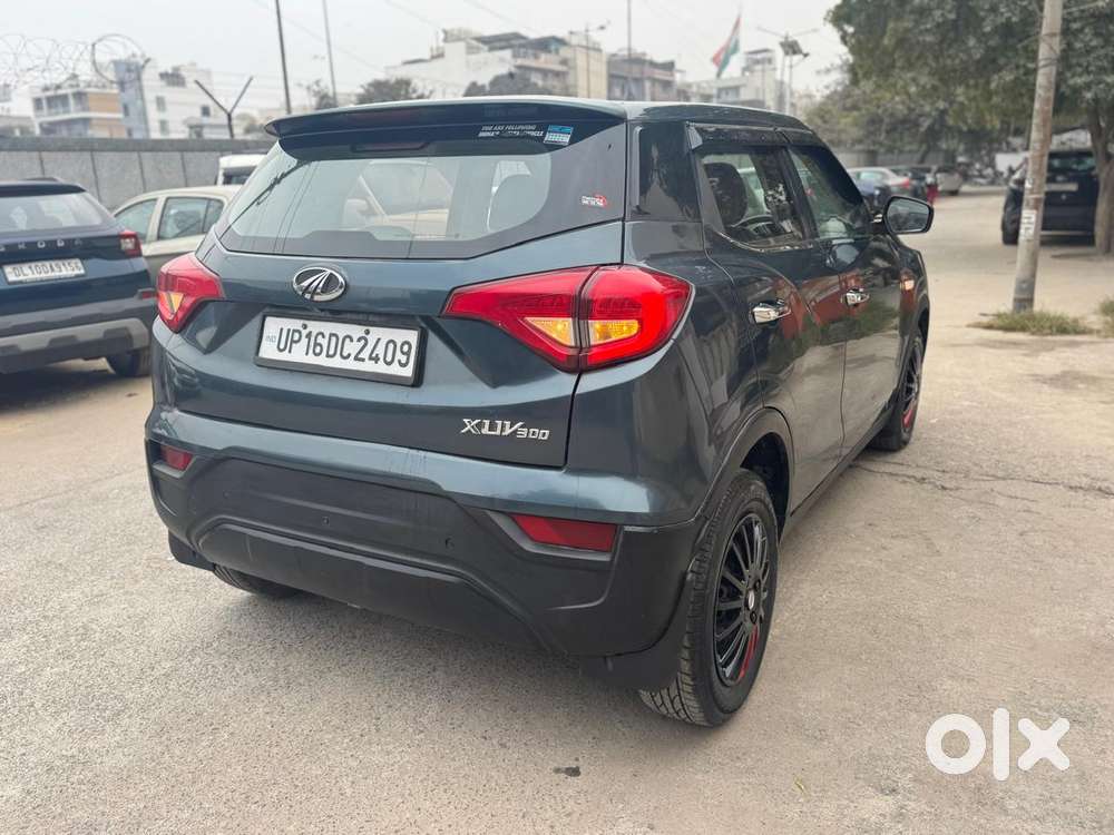 Mahindra Xuv300 W4, 2022, Petrol