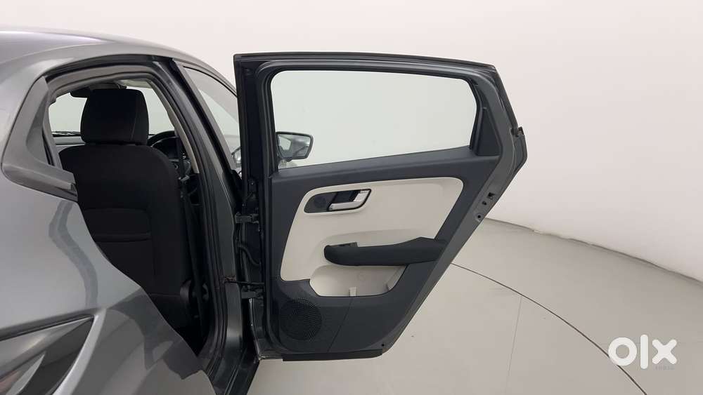 Tata Altroz Xza Plus (s), 2023, Petrol