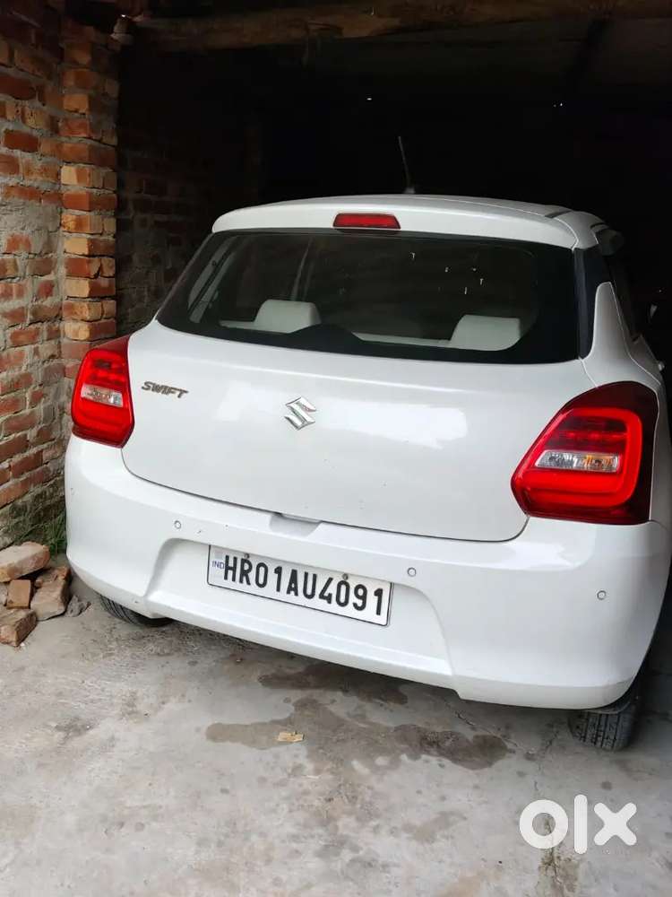 Selling Maruti Suzuki Swift Vxi 2020 Petrol