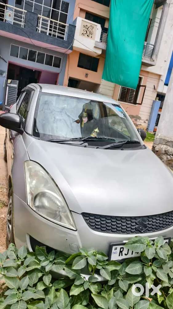 Maruti Suzuki Swift Lxi 2012