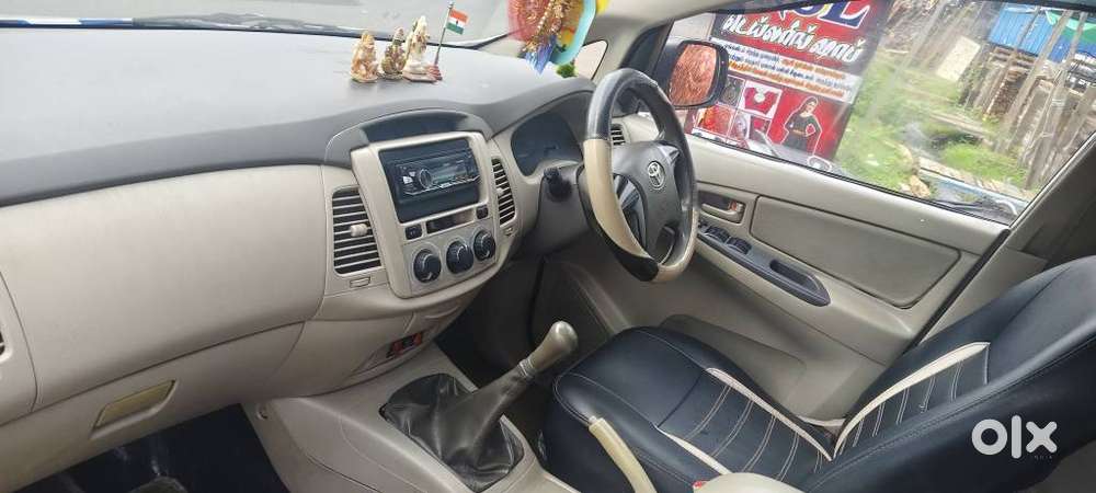 Toyota Innova 2.5 G (diesel) 8 Seater, 2012, Diesel