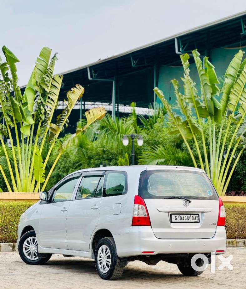 Toyota Innova 2.5 G (diesel) 8 Seater Bs Iv, 2013, Diesel