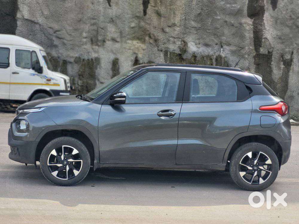 Tata Punch 1.2 Revotron Creative Dual Tone, 2024, Petrol