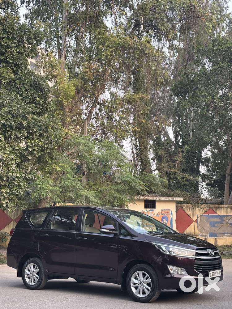 Toyota Innova Crysta 2.4 G Mt, 2017, Diesel