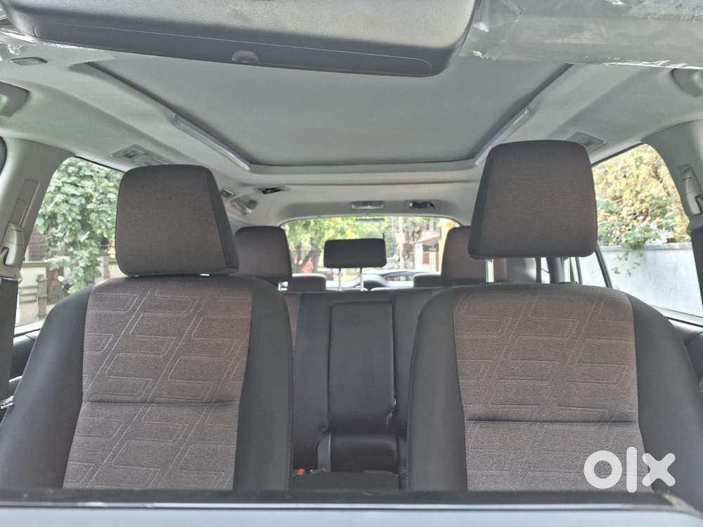 Toyota Innova Hycross 2.0 Vx (o) Hybrid 8 Str, 2025, Petrol