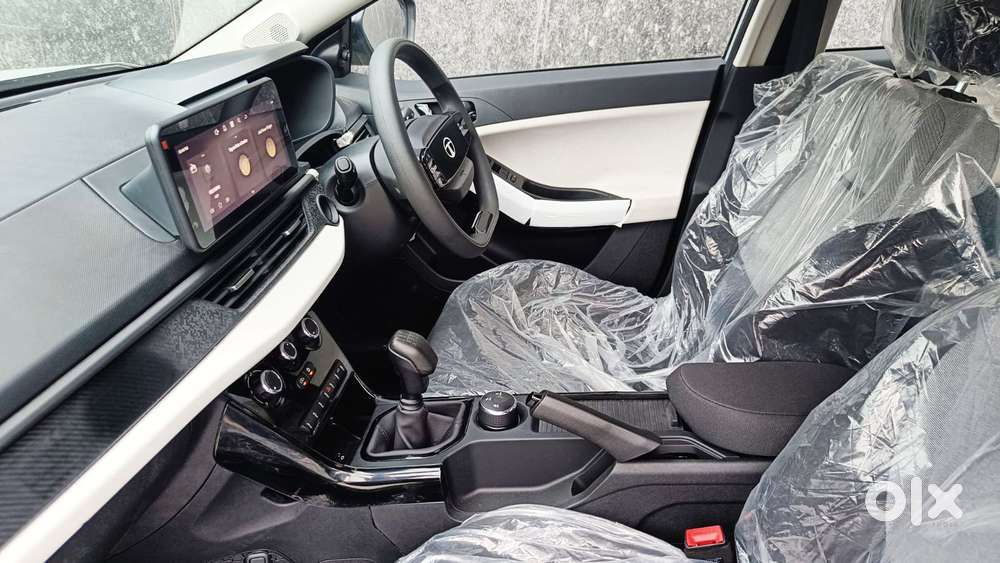 Tata Nexon Pure 1.2 Revotron Petrol 6 Mt, 2025, Petrol