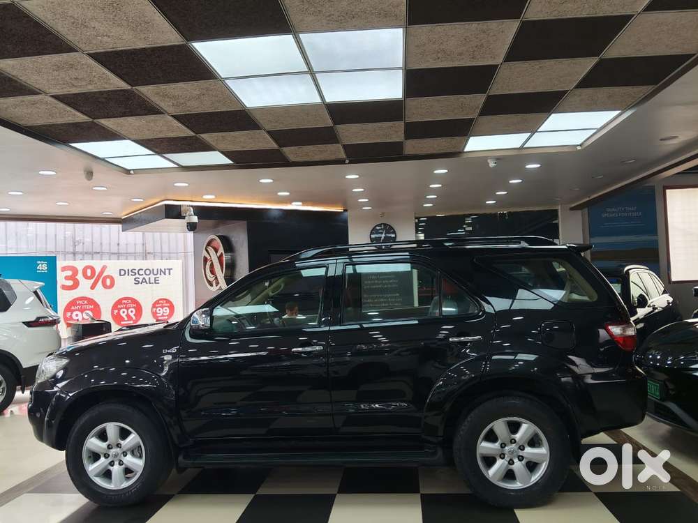 Toyota Fortuner [ ] 3.0 4X4 MT, 2010, Diesel