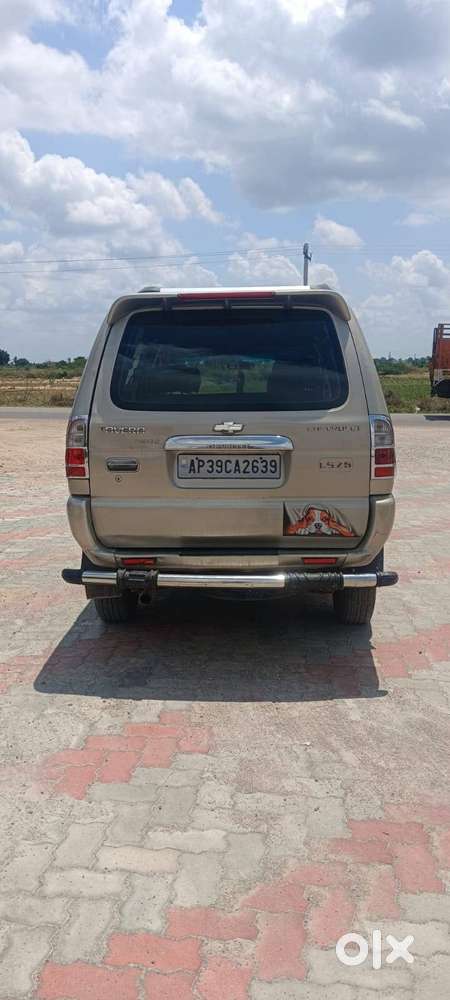 Chevrolet Tavera Neo 2012