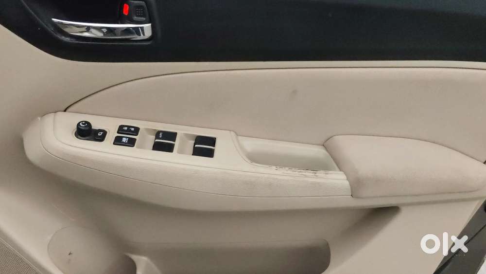 Maruti Suzuki Swift Dzire Amt Vxi, 2022, Petrol