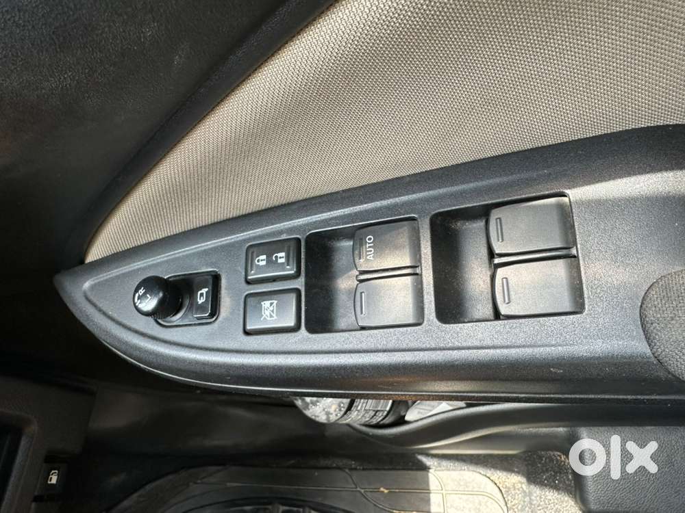 Toyota Glanza Petrol 2023 22000km Driven Fully Loaded