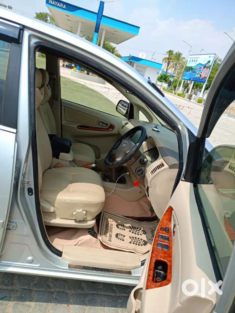 Toyota Innova 2.5 E 2007