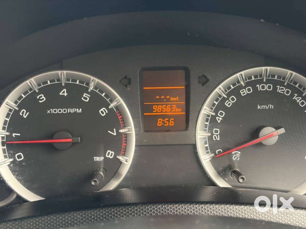 Maruti Suzuki Swift Vxi + Manual, 2012, Petrol