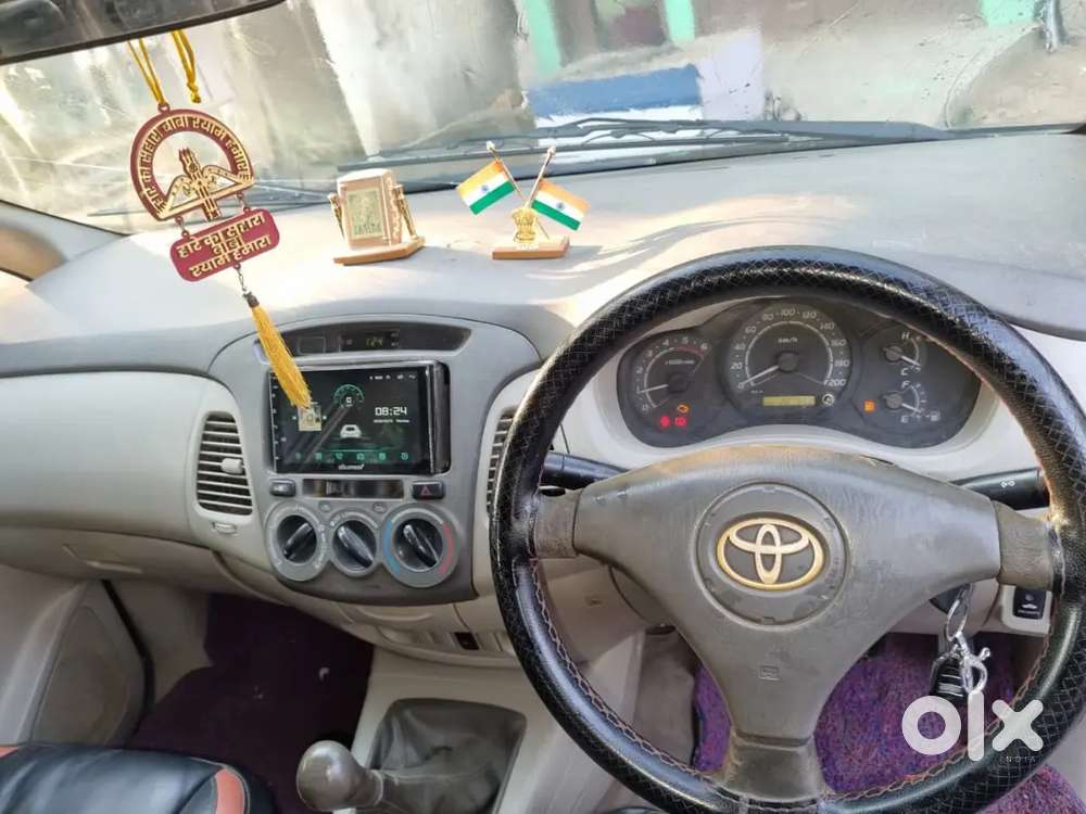Toyota Innova 2011