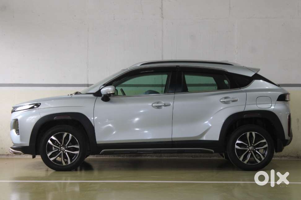 Toyota Urban Cruiser Taisor V 1.0 Petrol Mt, 2024, Petrol