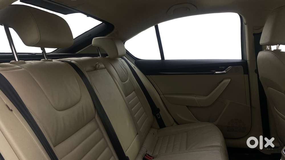 Skoda Octavia 1.8 Tsi Style Plus At, 2016, Petrol