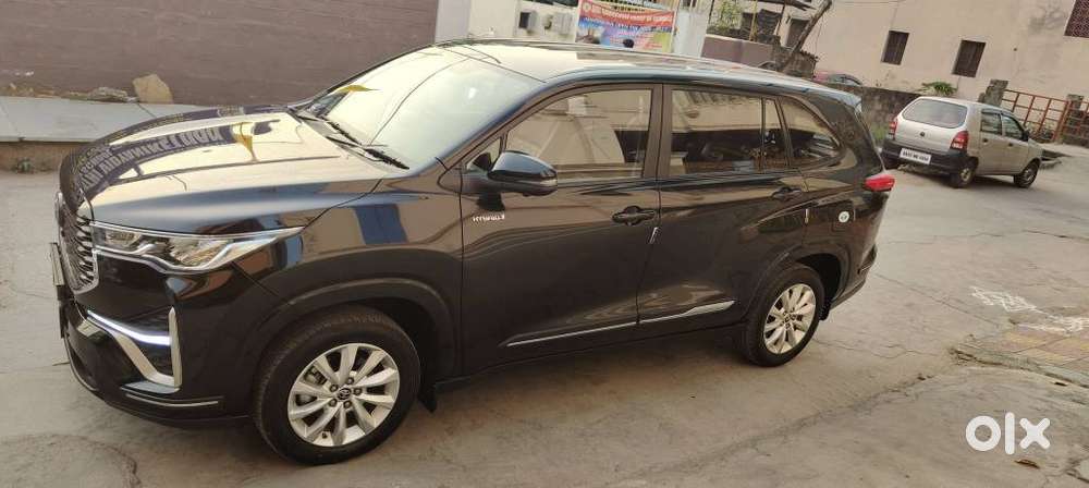 Toyota Innova Hycross 2.0 Vx Hybrid 7 Str, 2023, Petrol