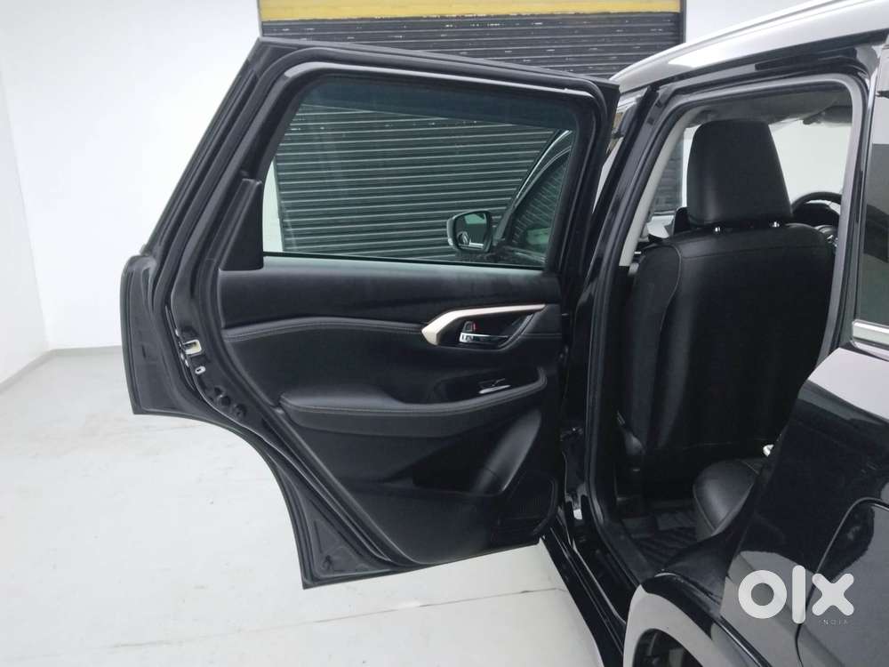 Maruti Suzuki Grand Vitara 1.5 Zeta Plus Intelligent Hybrid Ecvt, 20..