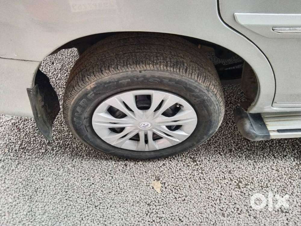 Toyota Innova 2.5 G (diesel) 8 Seater, 2011, Diesel