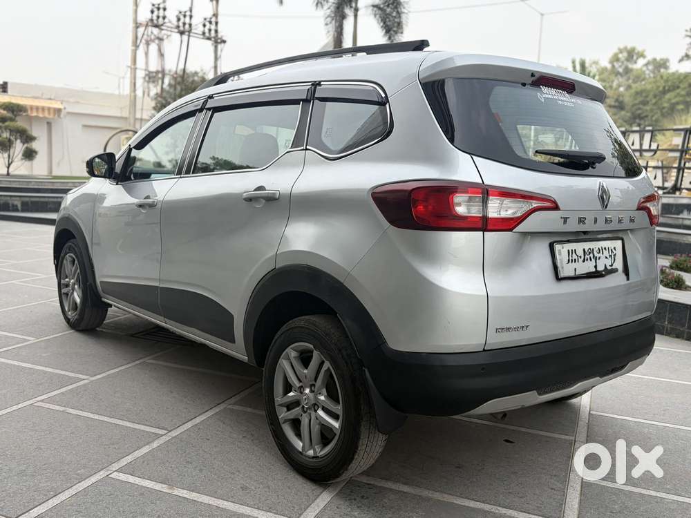 Renault Triber Rxz, 2022, Petrol