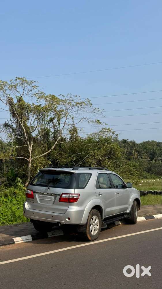 2011 Toyota Fortuner 4 X 4 Manual Diesel