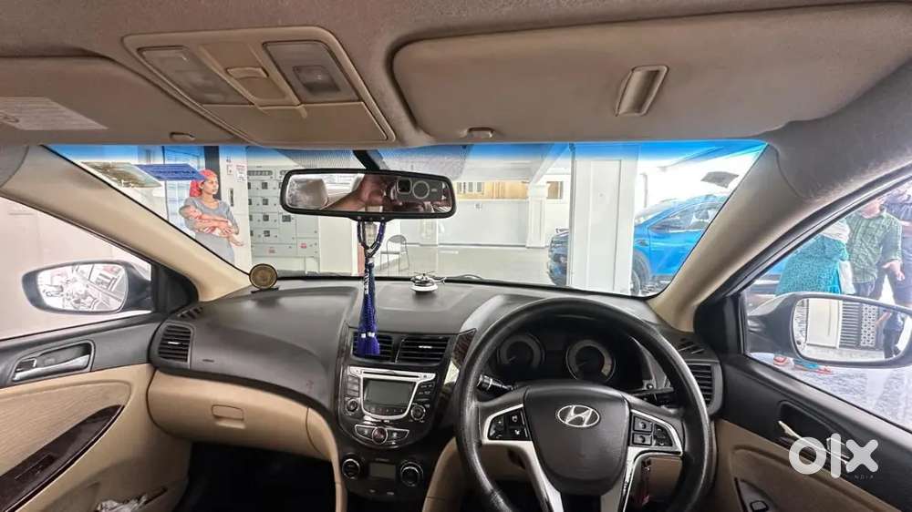 Hyundai Verna 2011