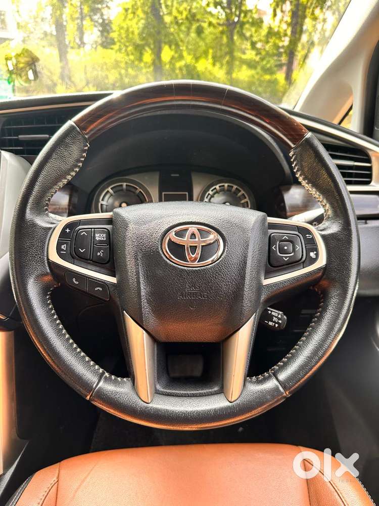 Toyota Innova Crysta 2.8z Automatic, 2017, Diesel