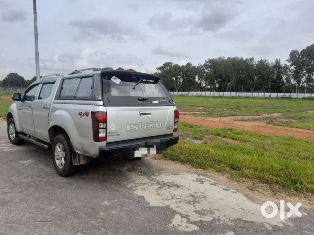 Isuzu D-max V-cross 4x4  Single Owner  Top Condition