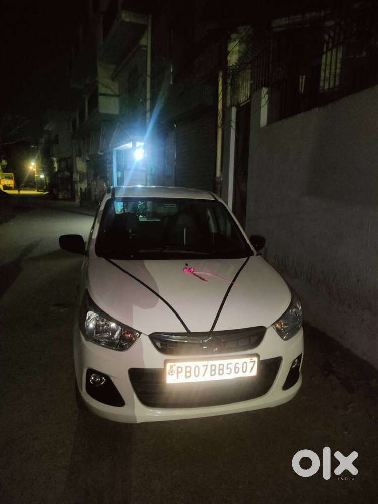 No Scratches, Central Lock, Leather Seats, Screen