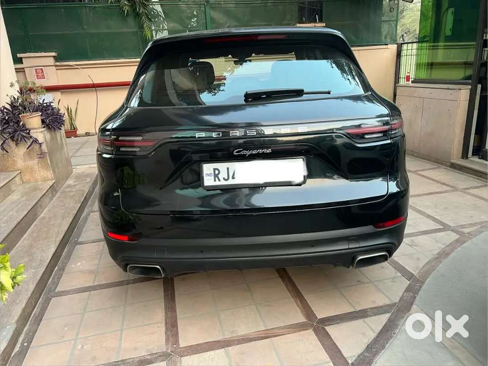 Porsche Cayenne 2022 Petrol 27000 Km Driven