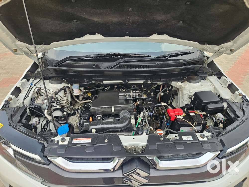 Maruti Suzuki Brezza 1.5 Vxi Smart Hybrid, 2024, Petrol