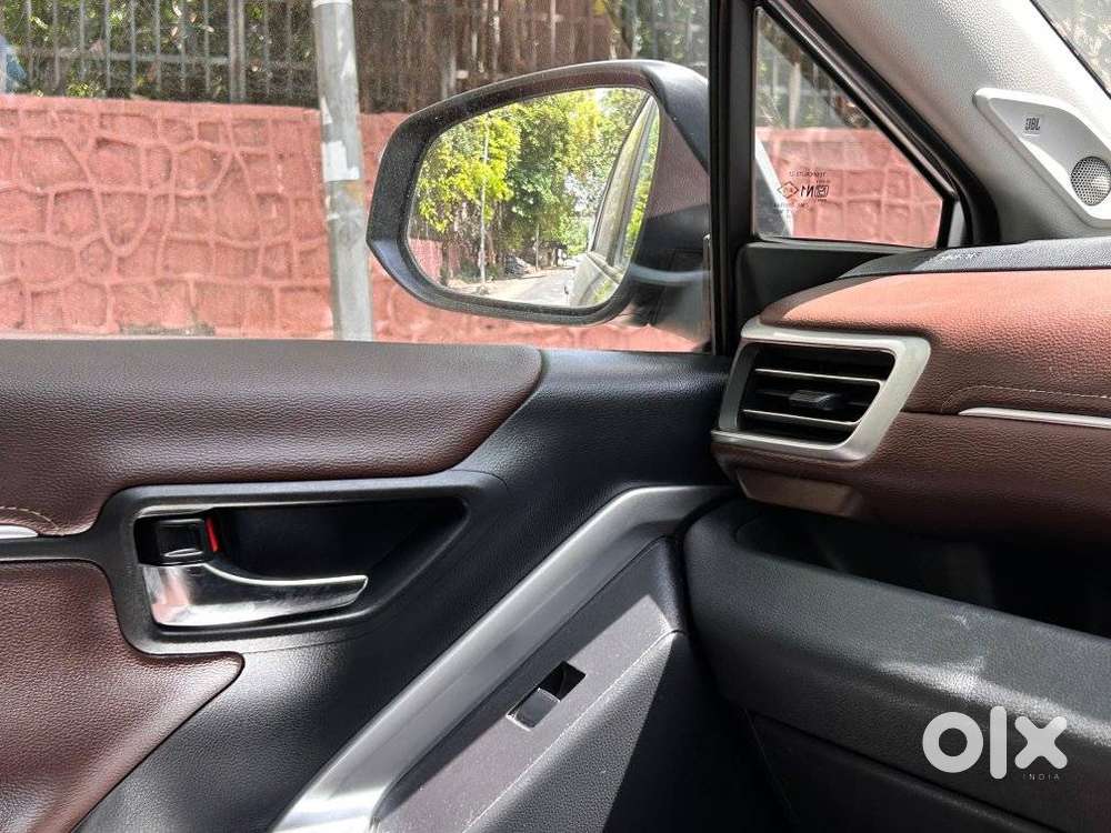 Toyota Innova Hycross 2.0 Zx (o) Hybrid 7 Str, 2024, Petrol