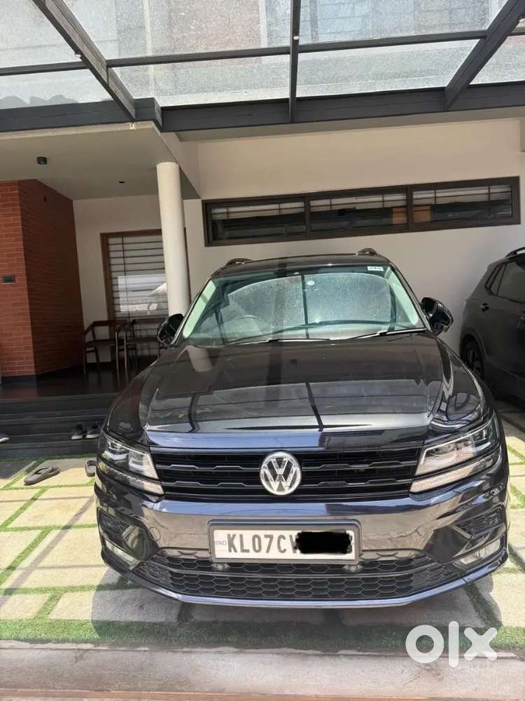Black Beauty  Volkswagen Tiguan Allspace | Awd | Premium 7-seater |