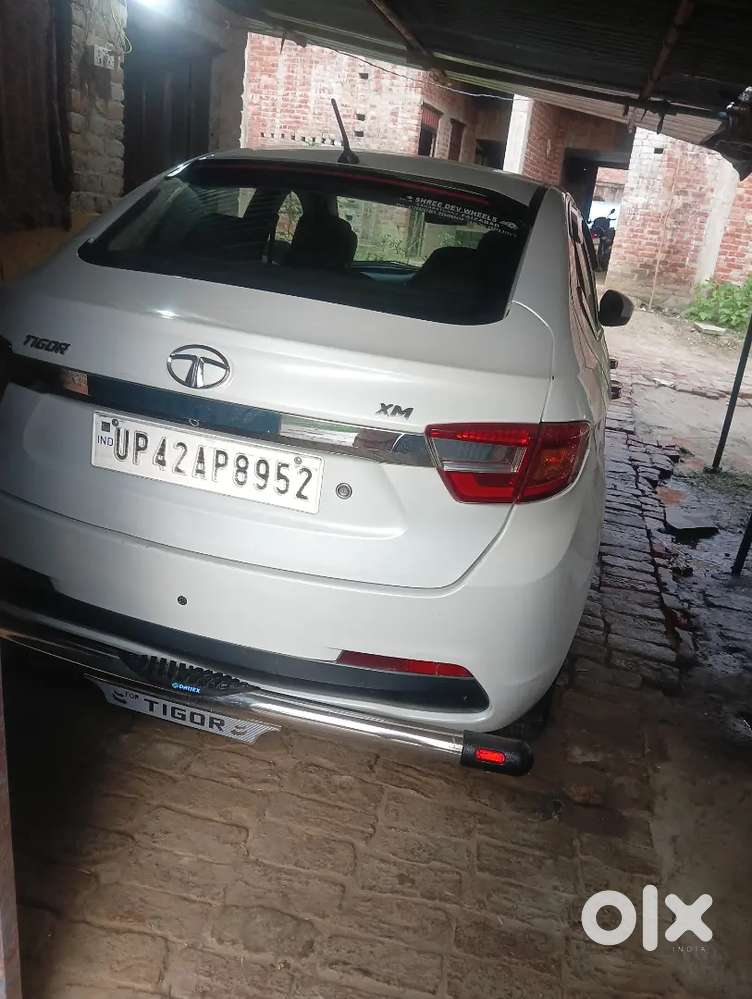 Tata Tigor Petrol 2018