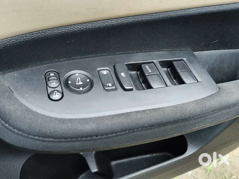 Honda Amaze 2nd Gen 2025 Petrol 9200 Km Driven