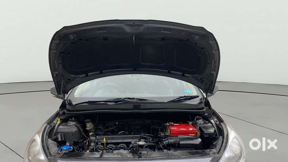 Hyundai Verna Fluidic 1.6 Vtvt Sx, 2013, Petrol