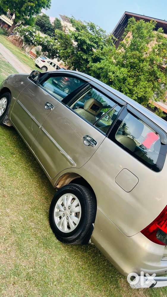 Toyota Innova Diesel 2012