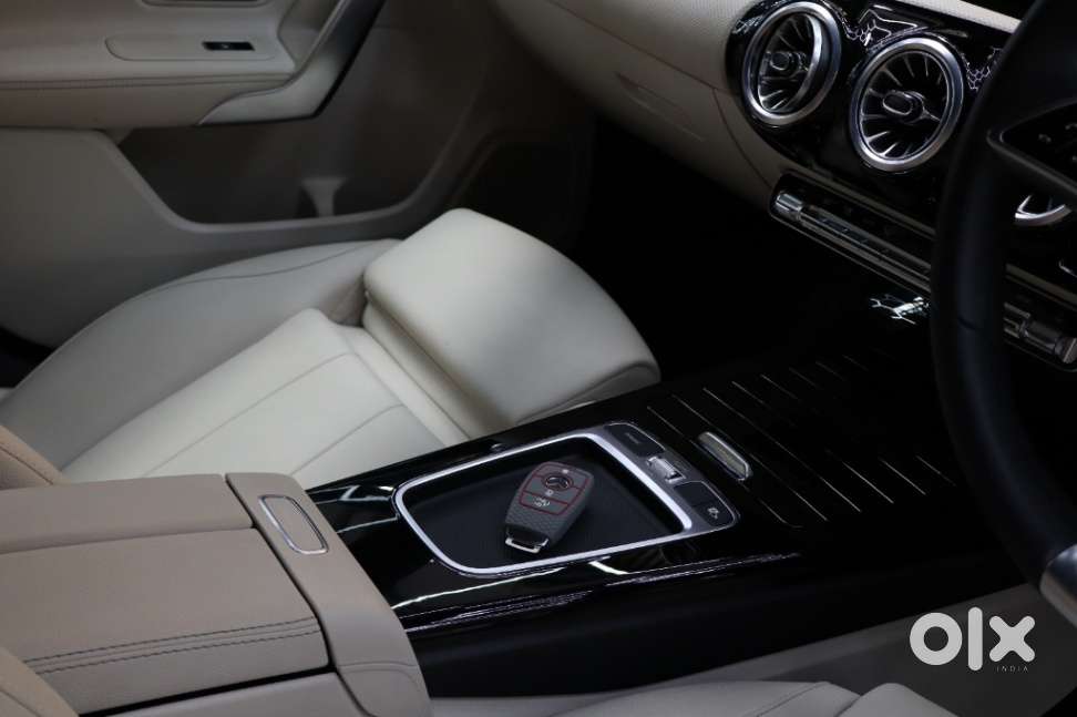 Mercedes-benz A-class Limousine 200, 2024, Petrol