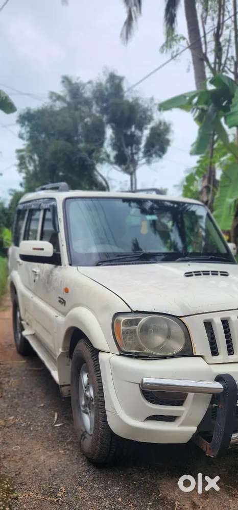 Mahindra Scorpio Classic 2010 Diesel Manual