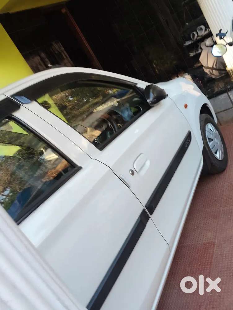 Very Gud Condition, Chilled A/c, Music System, Good 5 Tyre