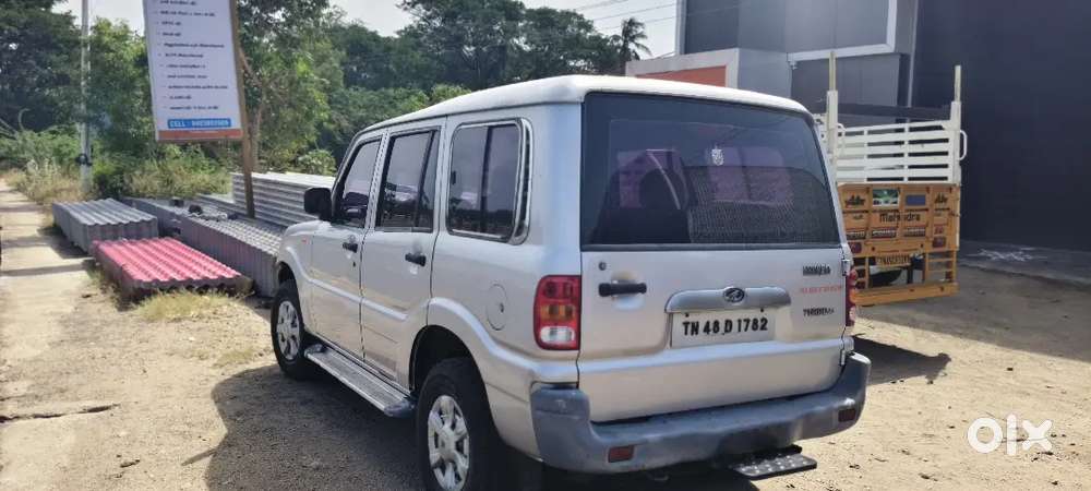 Mahindra Scorpio 2004