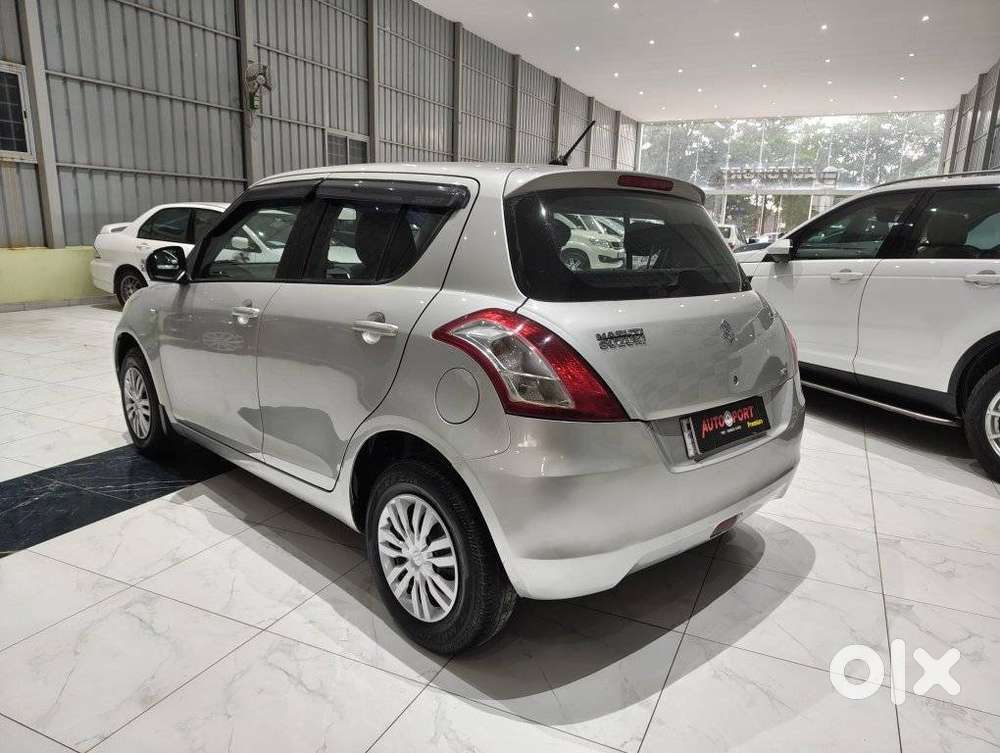 Maruti Suzuki Swift Vxi 1.2 Abs Bs-iv, 2011, Petrol