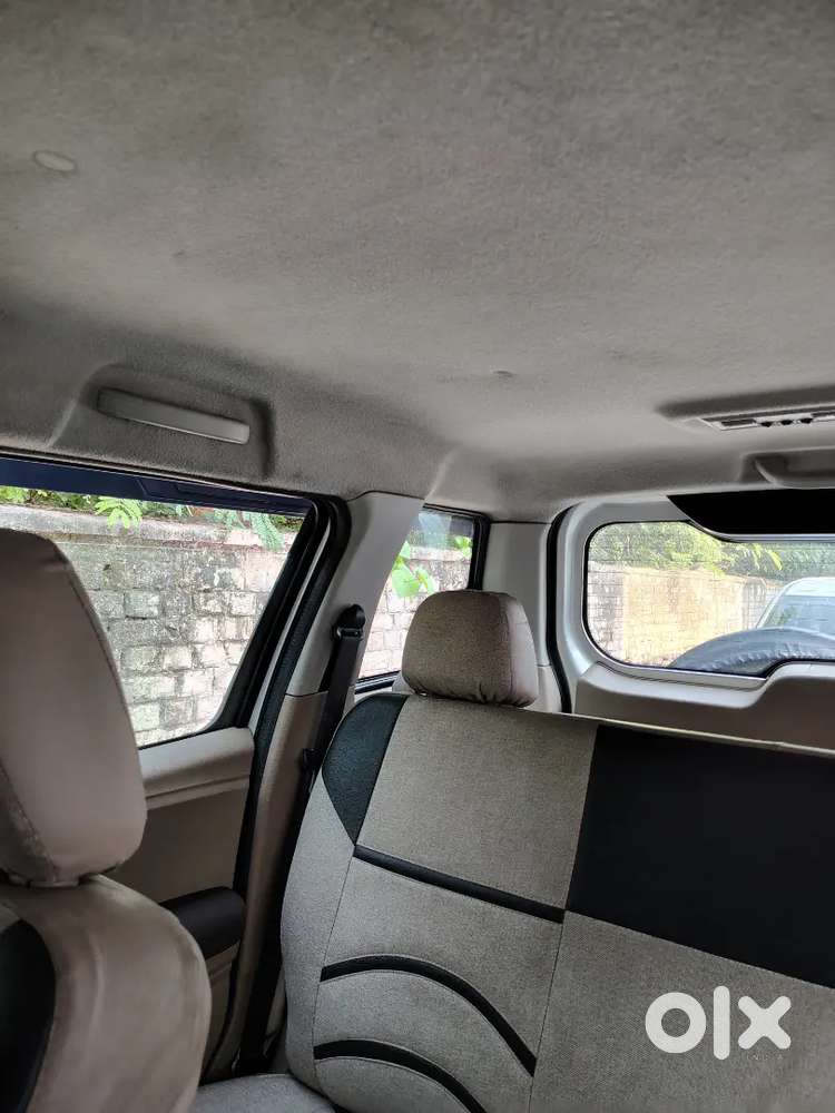 Mahindra Tuv 300 2017 Variant