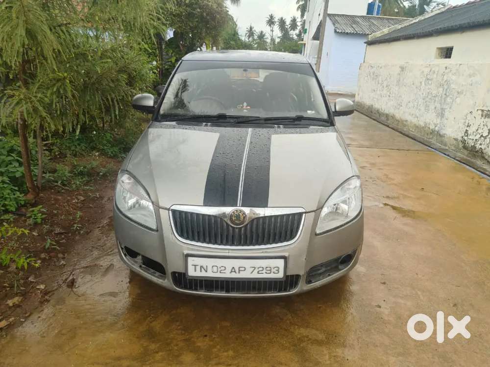 Skoda Fabia 2010 Petrol 148000 Km Driven Power Sat Power Win