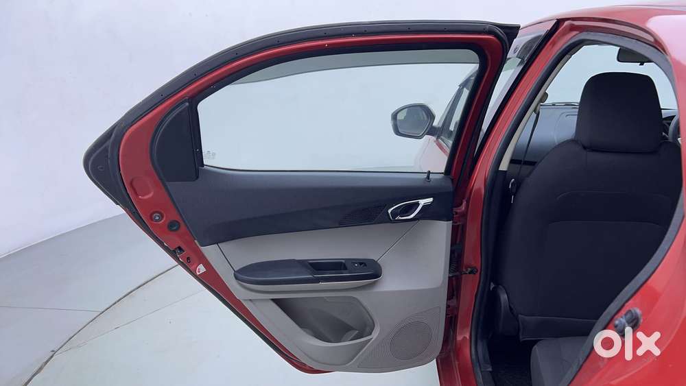 Tata Tiago Xz, 2017, Petrol