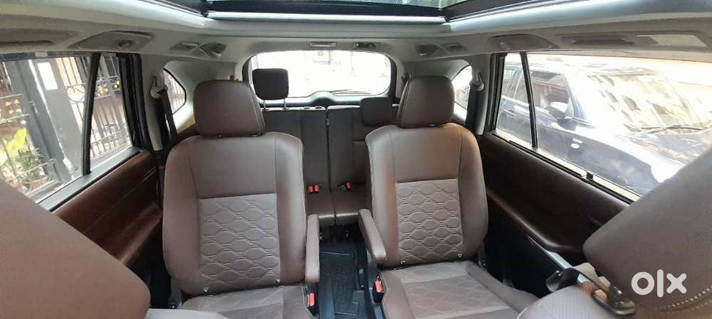 Toyota Innova Hycross 2.0 Zx Hybrid 7 Str, 2023, Petrol