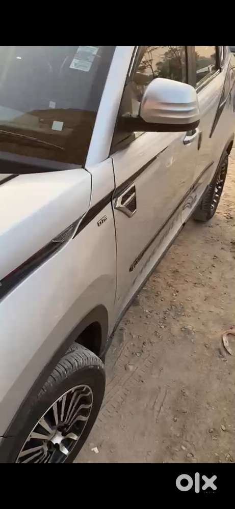 Mahindra Kuv 100 2016
