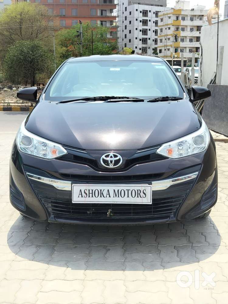 Toyota Yaris J Cvt, 2021, Petrol