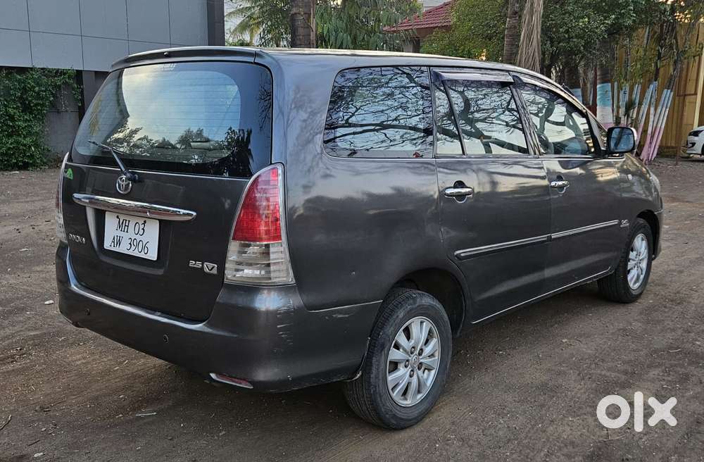Toyota Innova 2.5 Vx 8 Seater Bs Iv, 2010